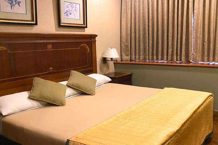 Room 9 of 53