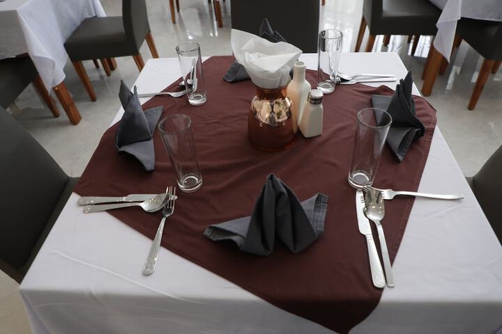 Dining 29 of 44