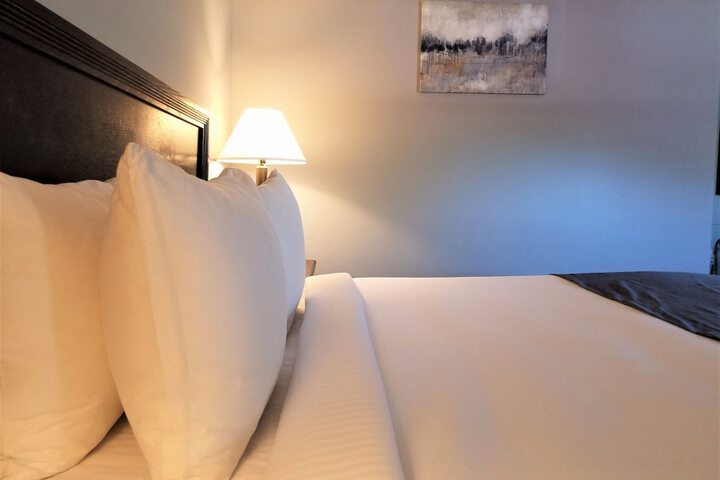 Standard | King Bed (5 of 5)