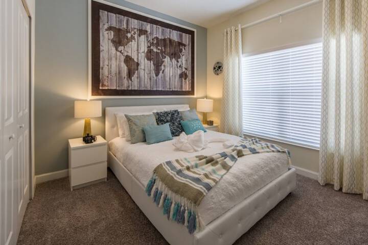 Room 8 of 36