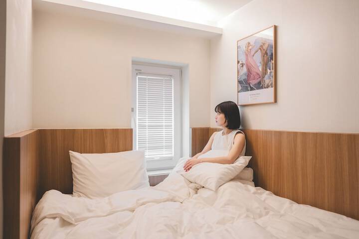 Room 46 of 117