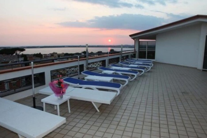 Terrace/Patio 32 of 39