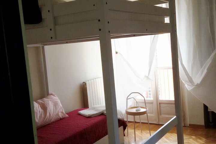 Room 16 of 28