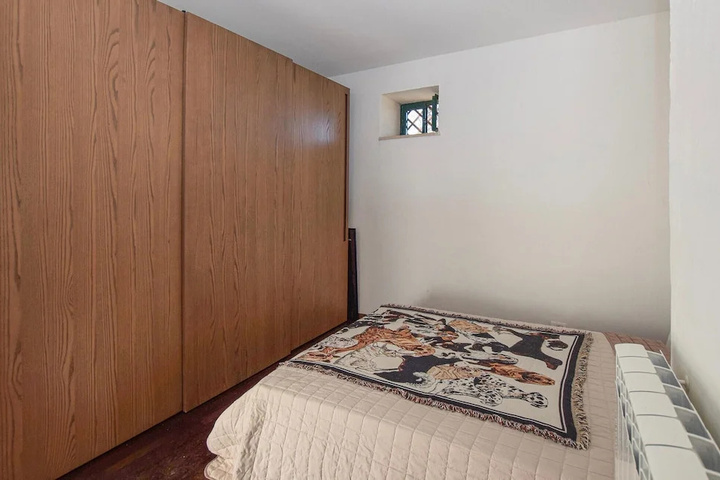Room 2 of 14