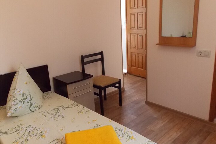 Room 17 of 59