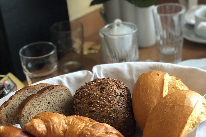 Breakfast/Coffee Service 8 of 10