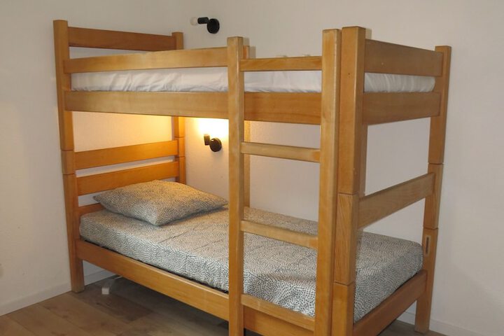 Room 3 of 28