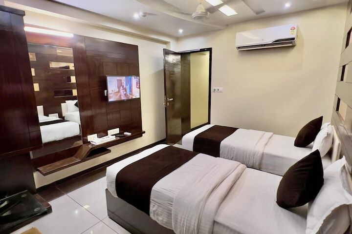 Room 30 of 71