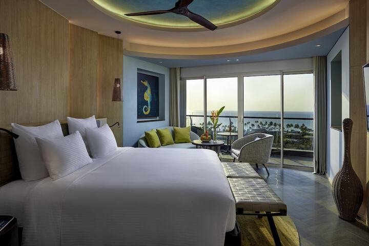 Room 17 of 77