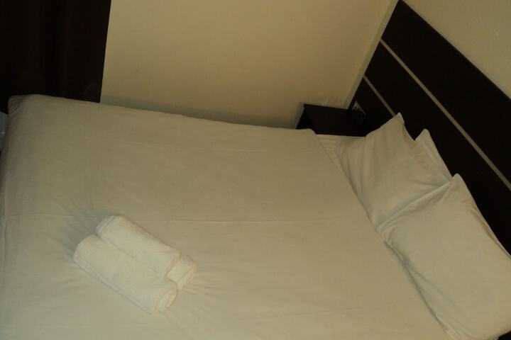 Room 28 of 72