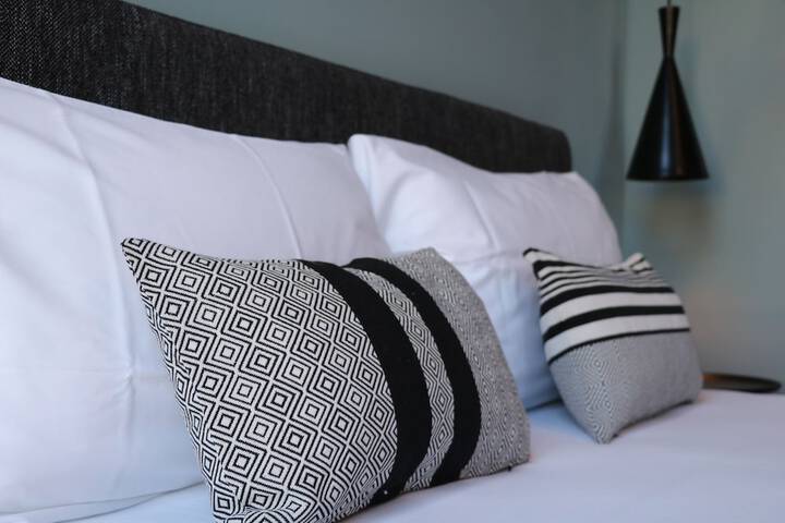 Room 7 of 65