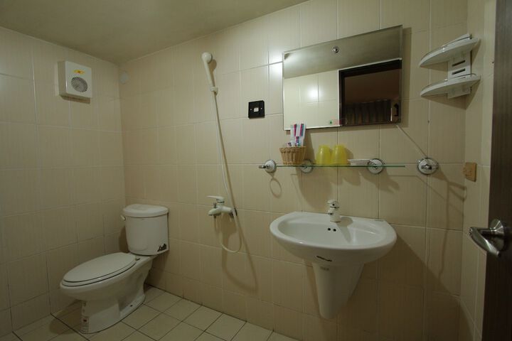 Room 36 of 44