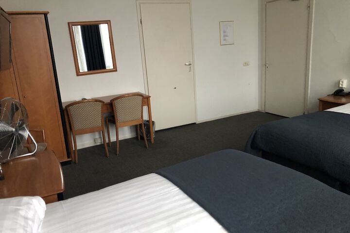 Room 13 of 51