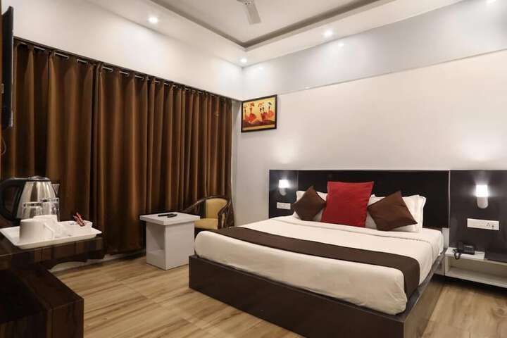 Room 7 of 50