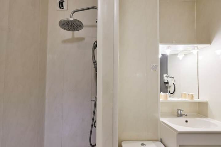 Room 20 of 51