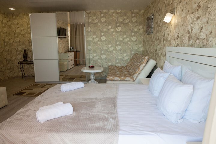 Room 20 of 42