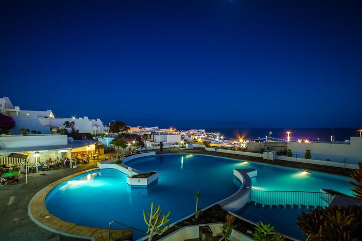 Hotel Pool