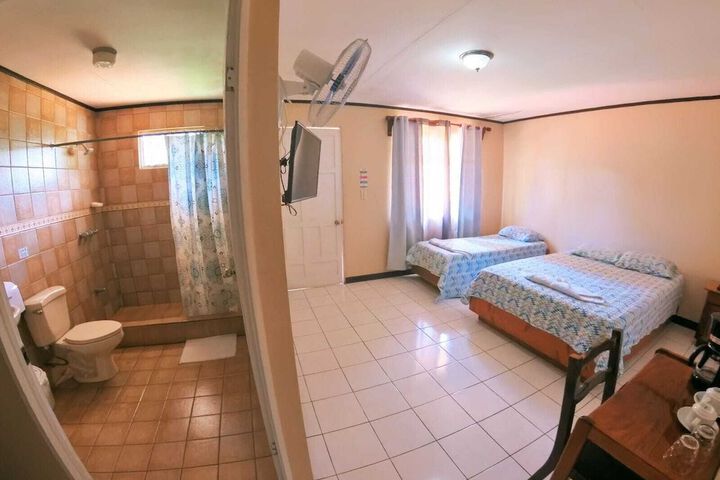 Room 4 of 14