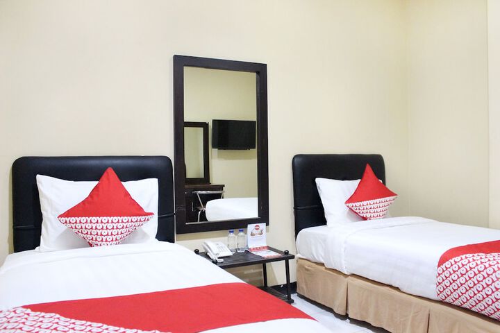 OYO 131 New MG Hotel