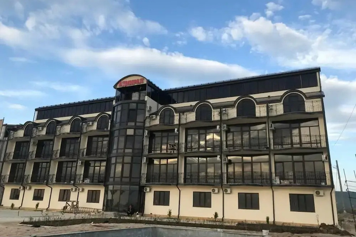 Hotel 5 of 11