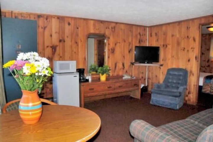 Room 12 of 15