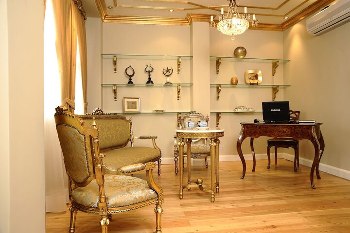 Guest Lobby
