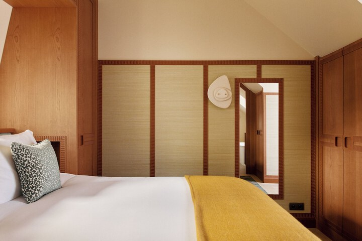 Room 18 of 71