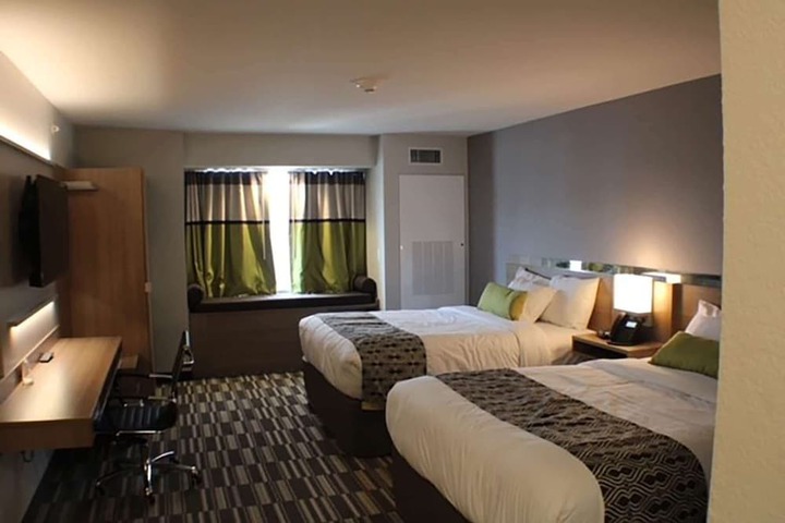 Room 6 of 23