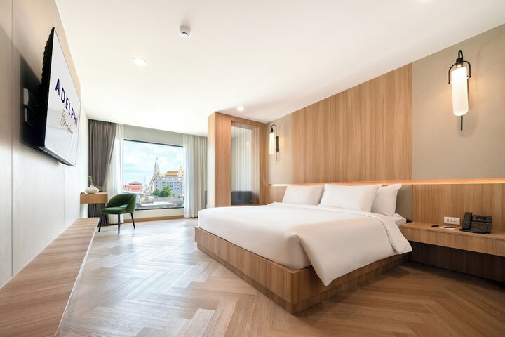 Room 12 of 24