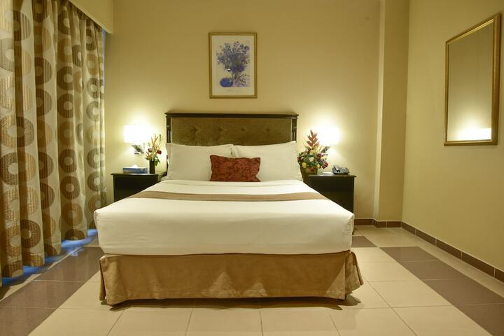 Room 10 of 65