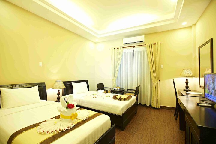 Room 12 of 44