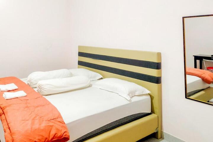 Image of RedDoorz at Makarios Hotel Poso