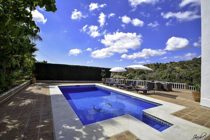 Pool 19 of 21
