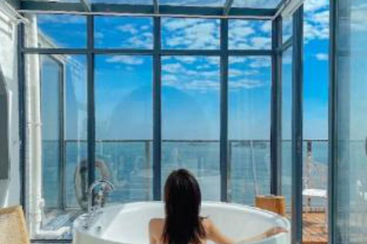 Qingya Seaview Theme Hotel (Sanya Bay Victory Shopping Plaza Branch)
