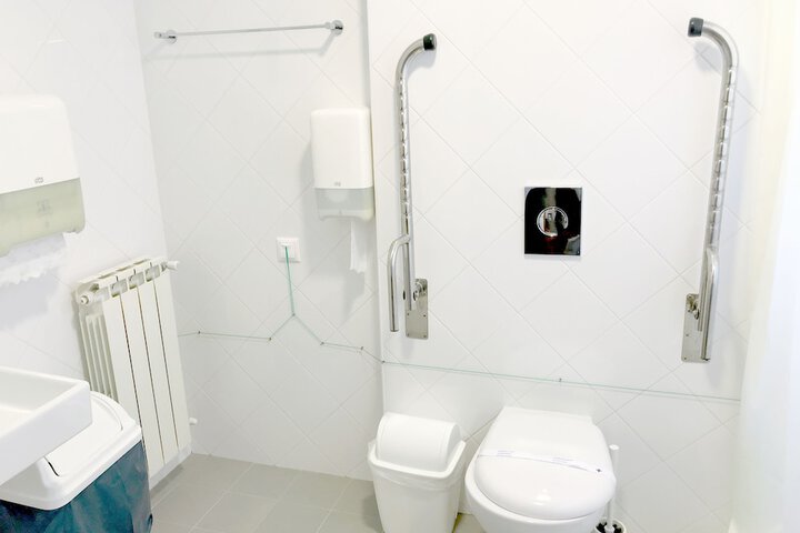 Room 13 of 25