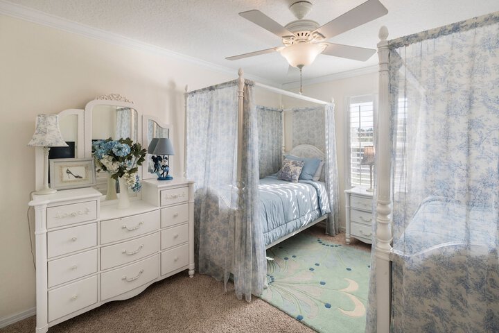 Room 15 of 41