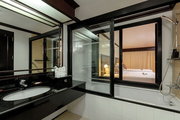 Room 38 of 66