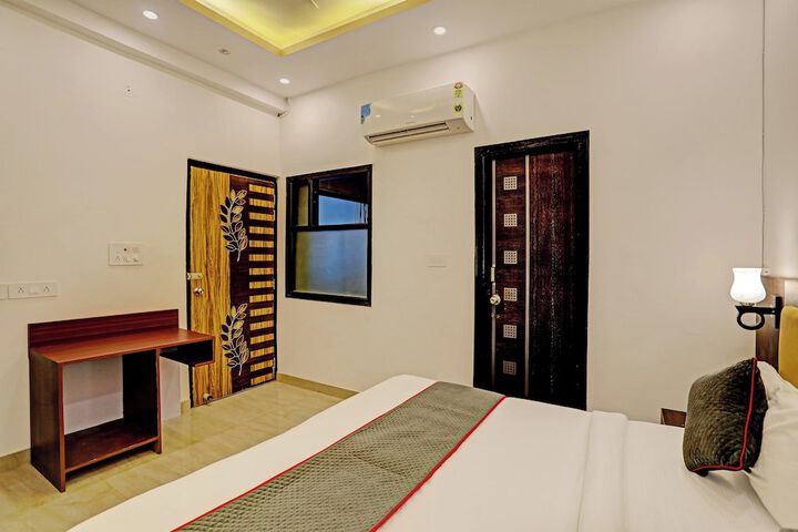 Room 7 of 29