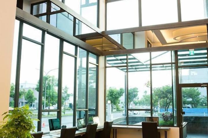 Business Center 46 of 53