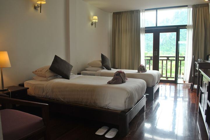 Room 10 of 64