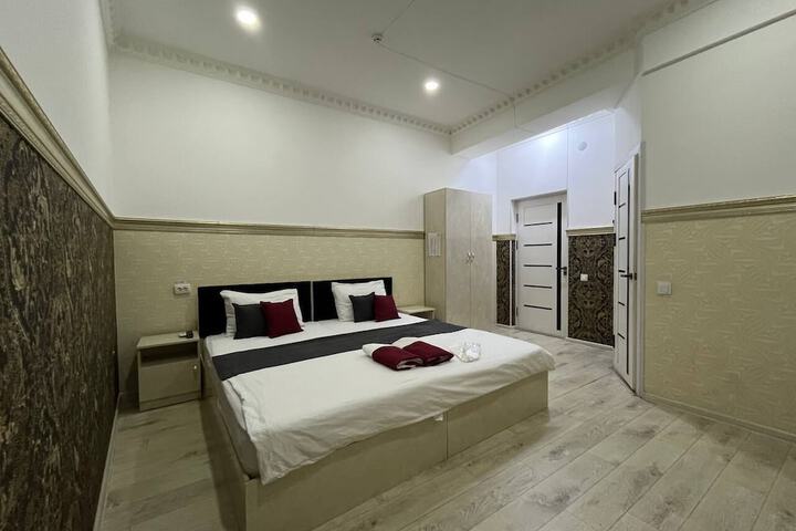 Room 17 of 23