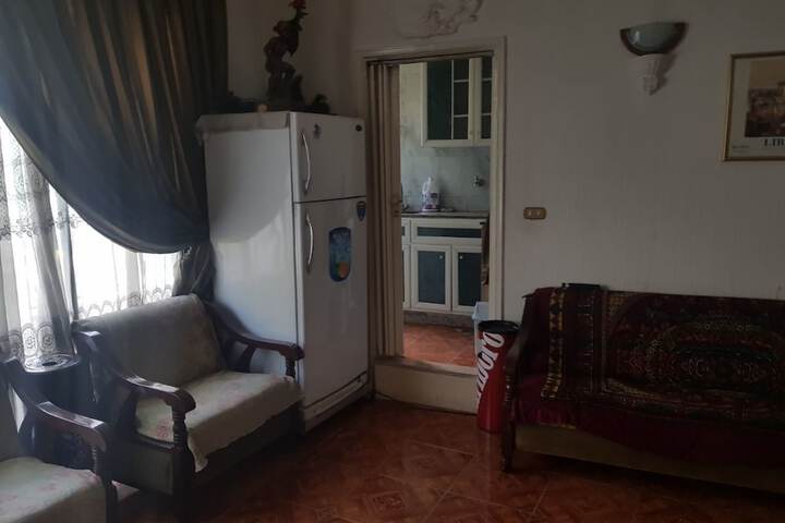 Room 8 of 9