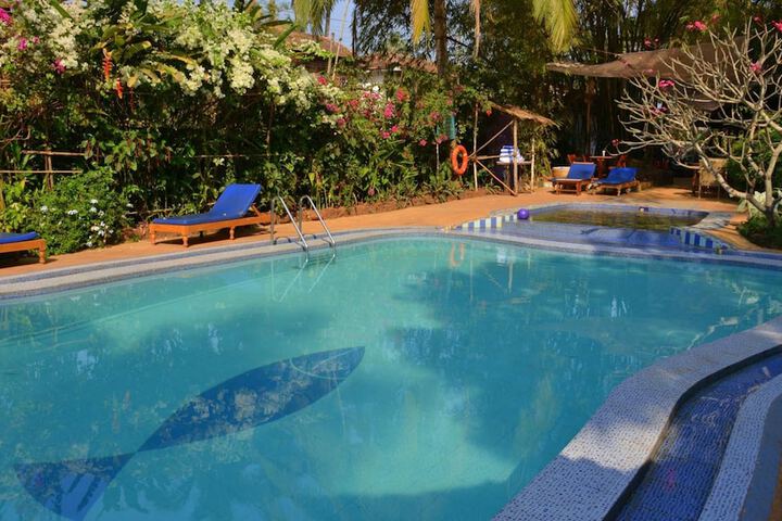 Hotel with Pool
