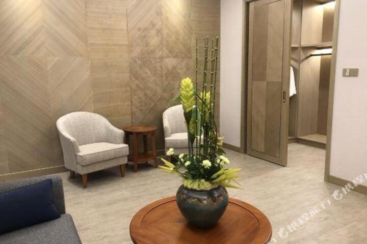Qinheyuan Linxuan Holiday Hotel