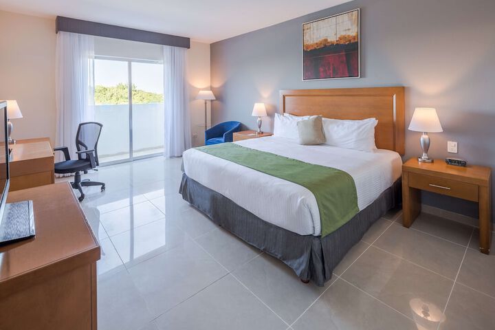 Room 10 of 52