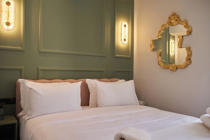 Room 16 of 125