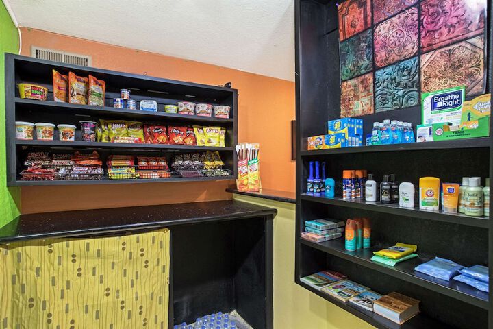 Snack bar