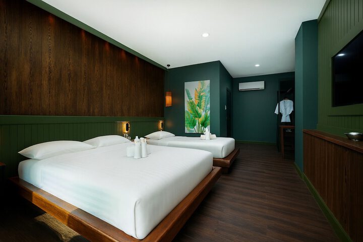 Room 27 of 49