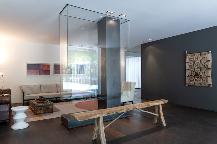 Guest Lobby