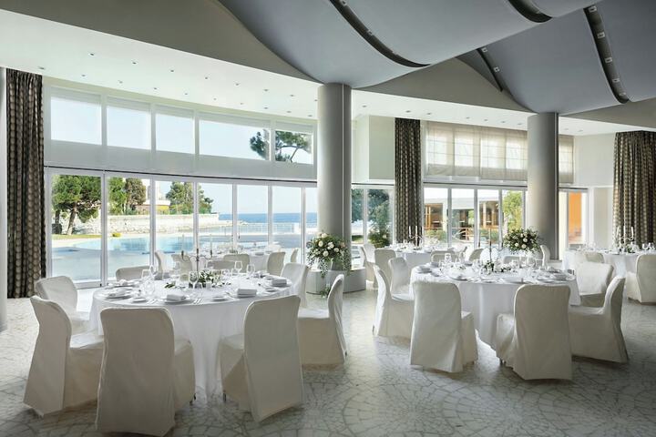Ballroom/Hall 152 of 212